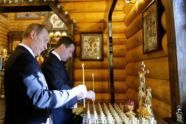 Poutine et Medvedev font la pluie et le beau temps sur le gaz européen.